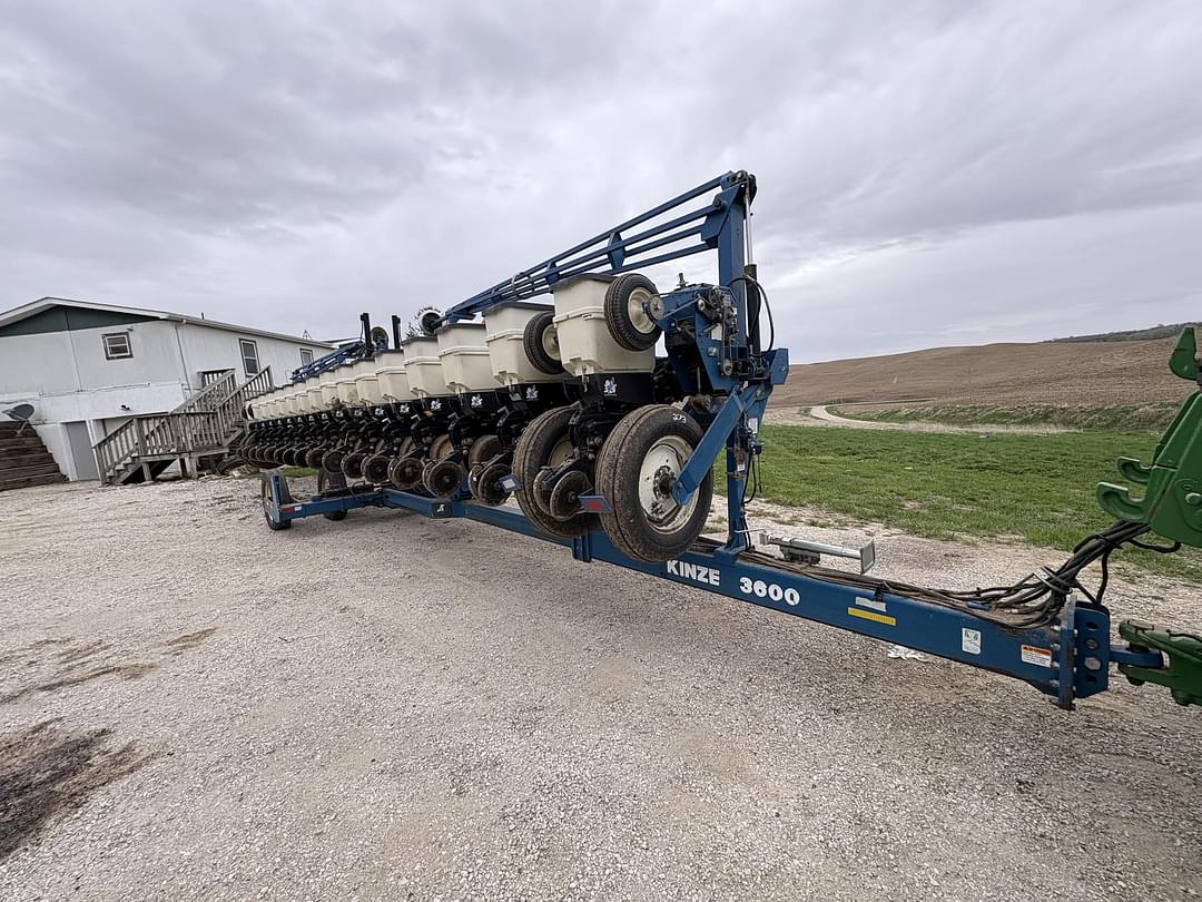 Image of Kinze 3600 Primary image