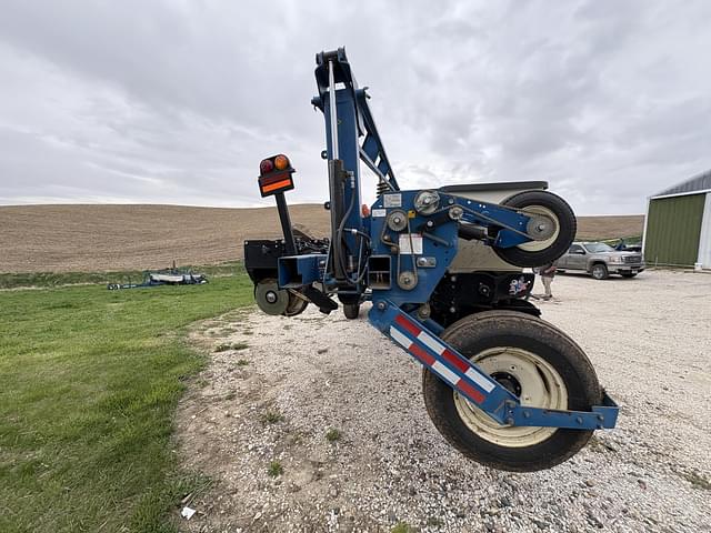 Image of Kinze 3600 equipment image 4