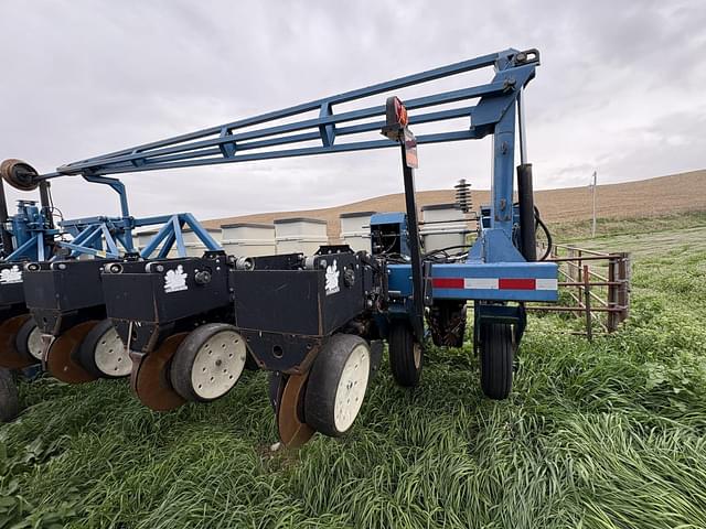 Image of Kinze 3600 equipment image 4