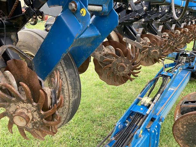 Image of Kinze 3600 equipment image 1