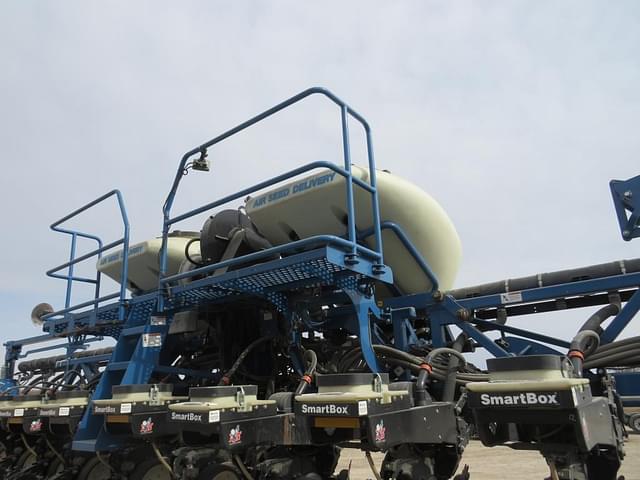 Image of Kinze 3600 equipment image 4