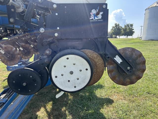 Image of Kinze 3600 equipment image 3