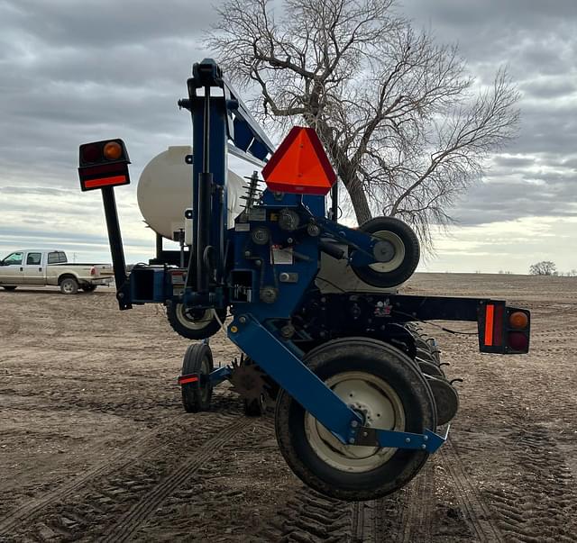 Image of Kinze 3600 equipment image 4