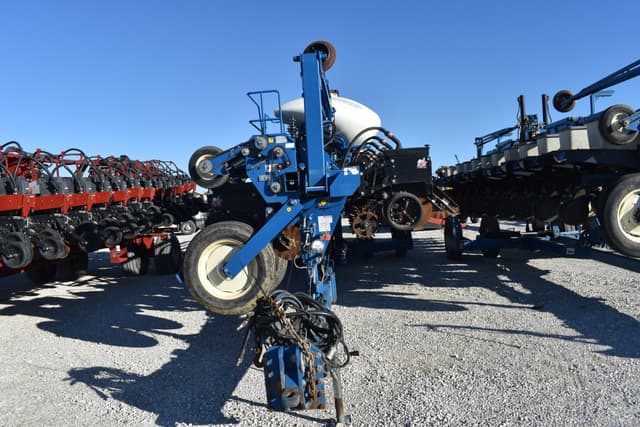 Image of Kinze 3600 equipment image 1