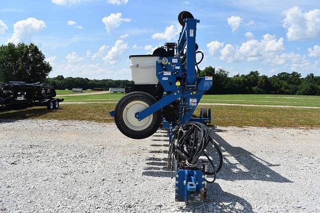Image of Kinze 3600 equipment image 1