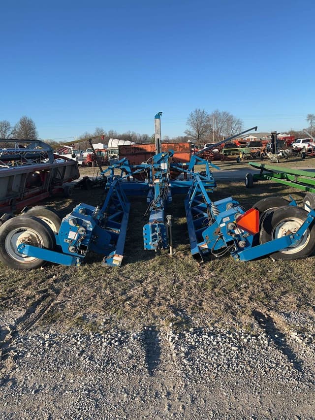 Image of Kinze 3600 equipment image 2