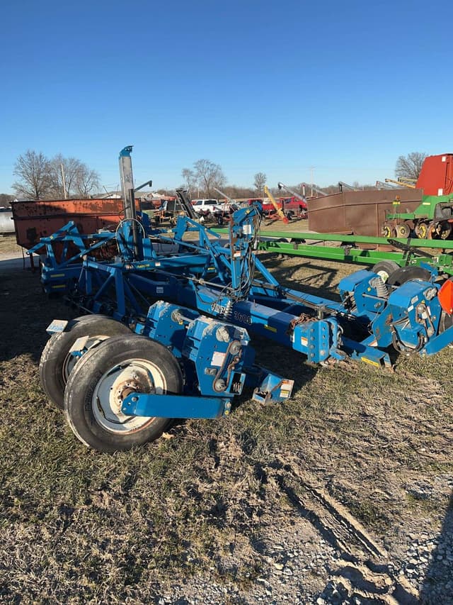 Image of Kinze 3600 equipment image 1