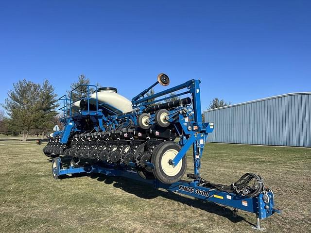 Image of Kinze 3600ASD equipment image 1