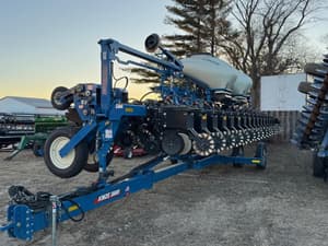 2023 Kinze 3605 Image