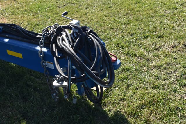 Image of Kinze 3605 equipment image 4