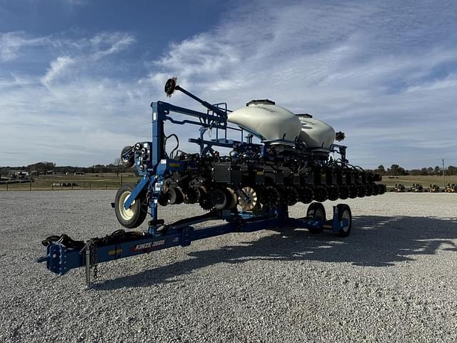 Image of Kinze 3605 equipment image 1