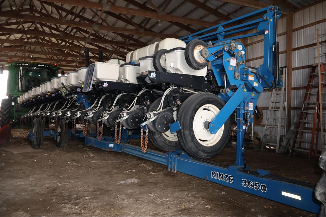 Image of Kinze 3650 Image 1