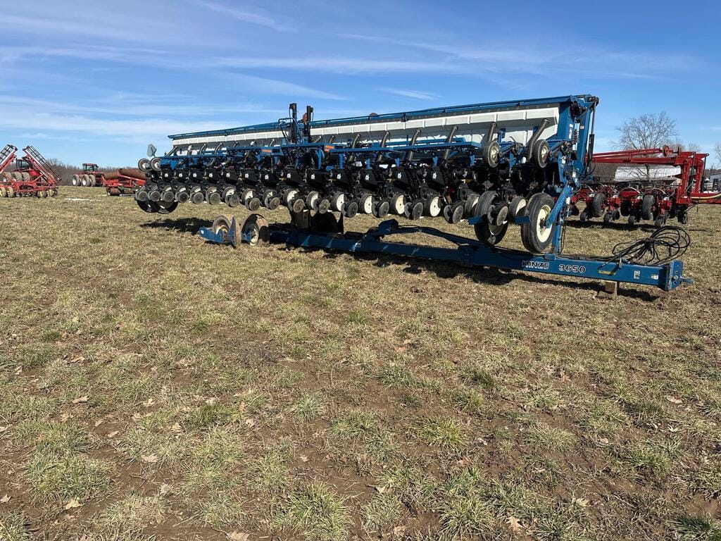 Main image Kinze 3650