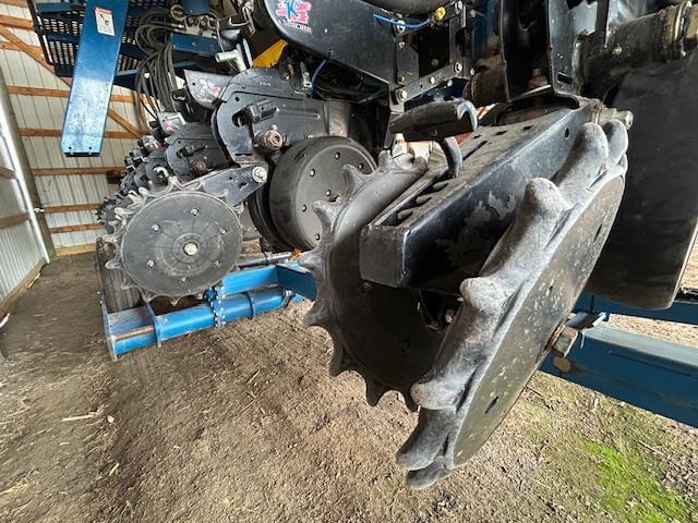 Image of Kinze 3660 equipment image 1