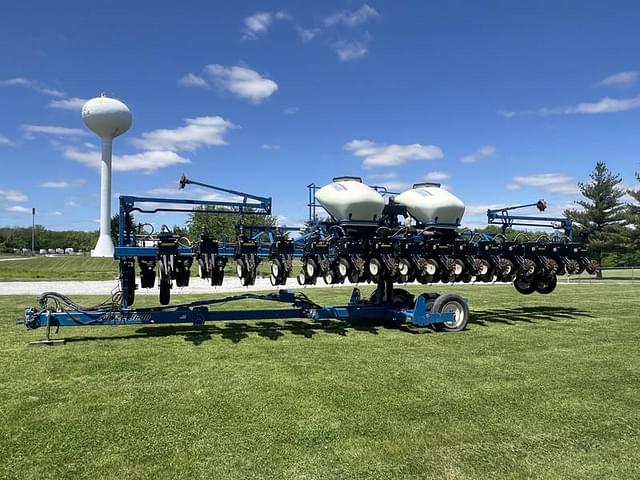 Image of Kinze 3660ASD equipment image 3