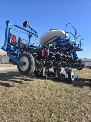 2023 Kinze 3665 Image