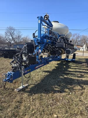2023 Kinze 3665 Image