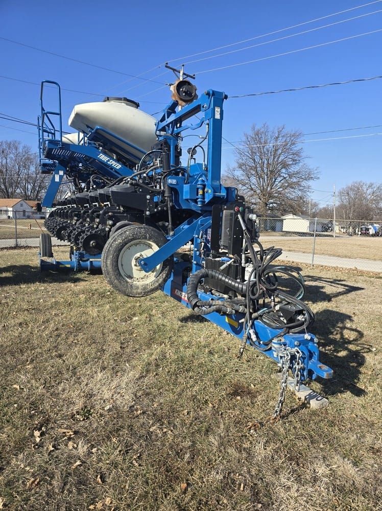 2023 Kinze 3665 Equipment Image0