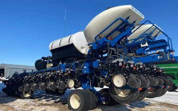 Main image Kinze 3800