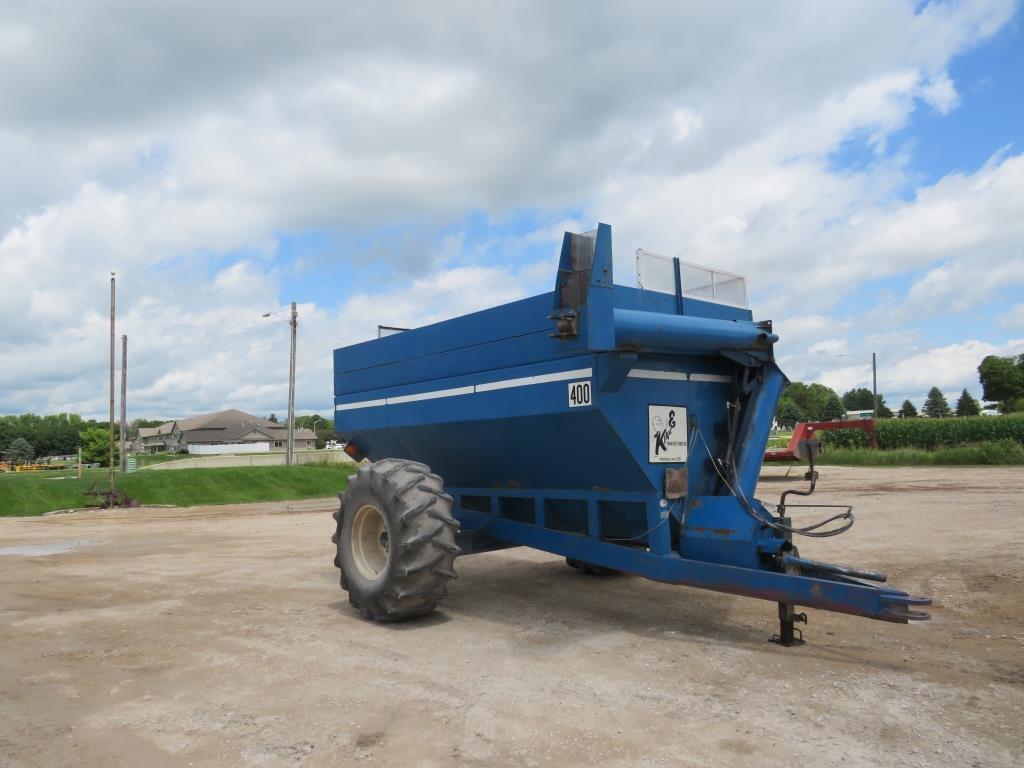 Image of Kinze 400 Primary image