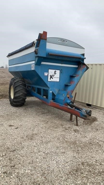 Kinze 400 Equipment Image0