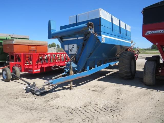 Image of Kinze 400 equipment image 1