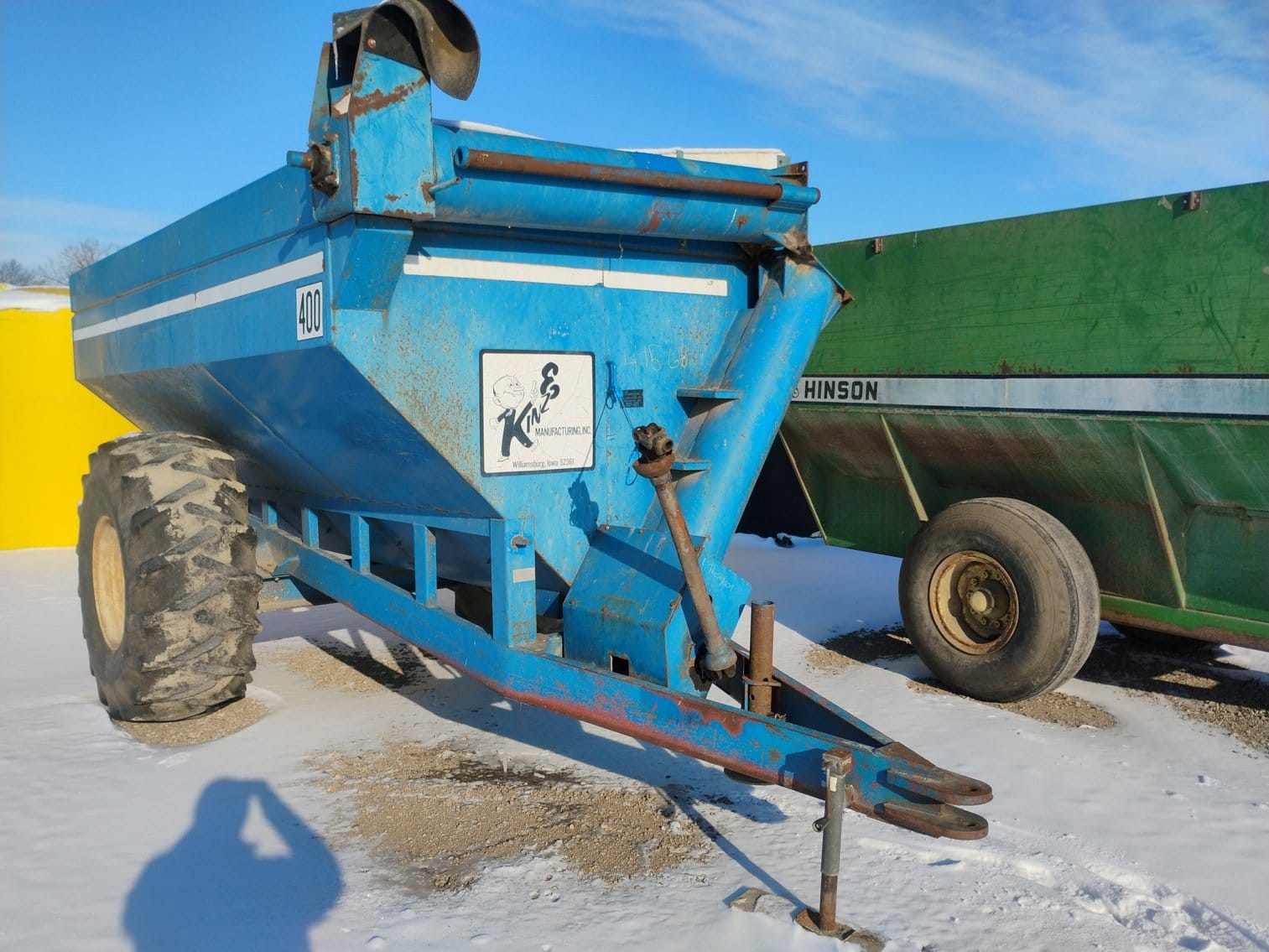 Kinze 400 Equipment Image0