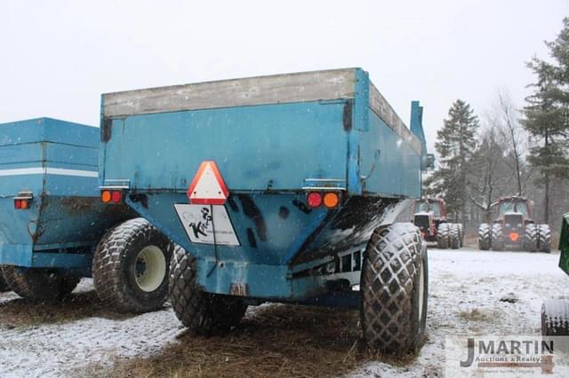 Image of Kinze 400 equipment image 2