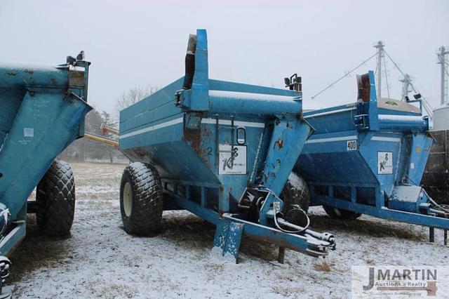 Image of Kinze 400 equipment image 1