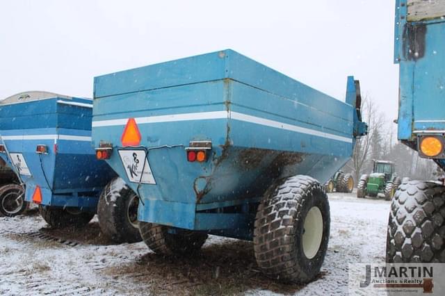 Image of Kinze 400 equipment image 2