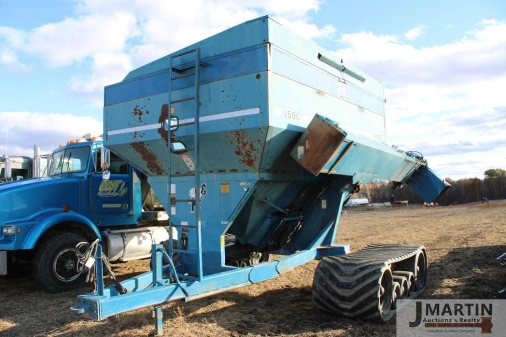Kinze 450C Equipment Image0