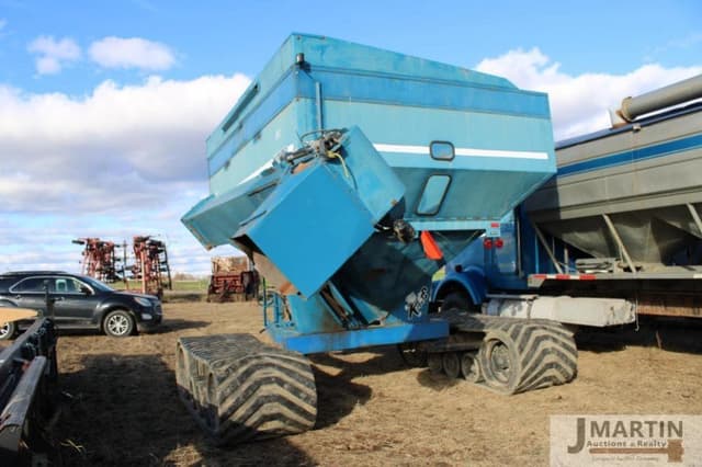 Image of Kinze 450C equipment image 1