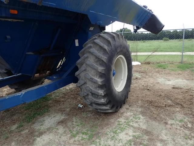 Image of Kinze 450C equipment image 4