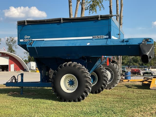 Image of Kinze 450C equipment image 1