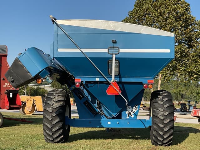 Image of Kinze 450C equipment image 3