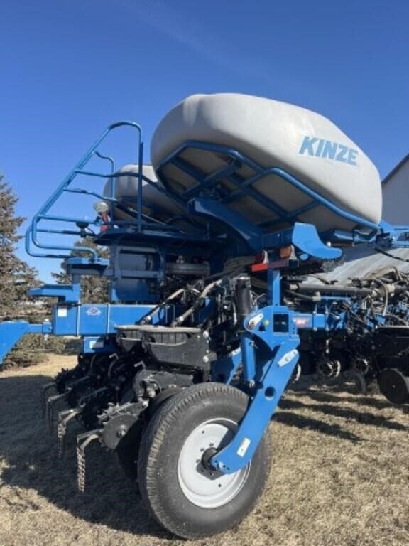 Image of Kinze 4905 equipment image 3