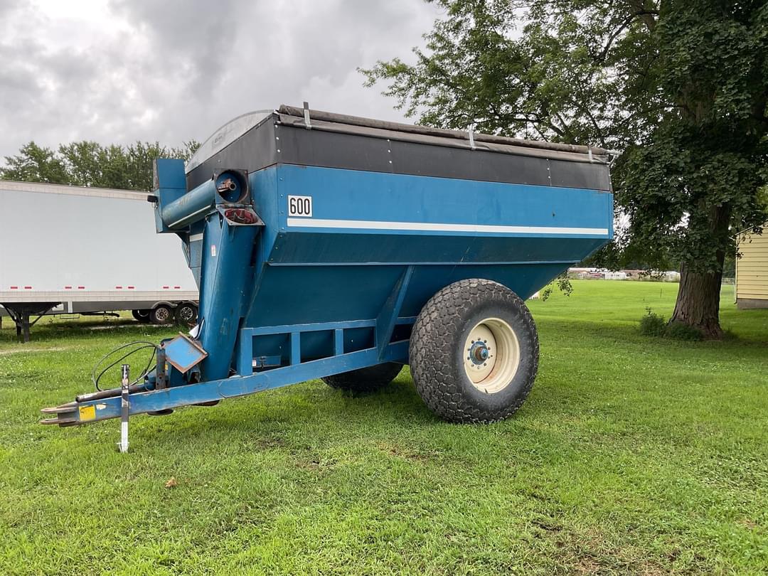 Image of Kinze 600 Primary image