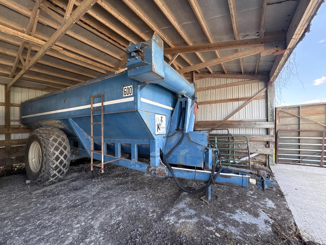 Image of Kinze 600 Primary image
