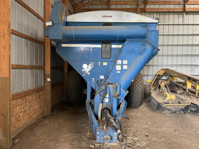 Image of Kinze 640 equipment image 2
