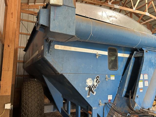 Image of Kinze 640 equipment image 3