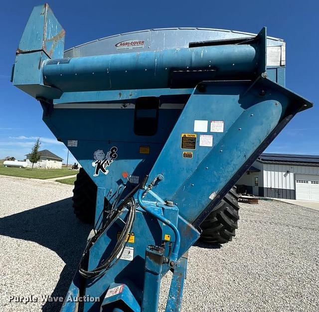 Image of Kinze 640 equipment image 1