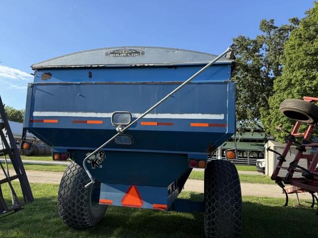 Image of Kinze 640 equipment image 2
