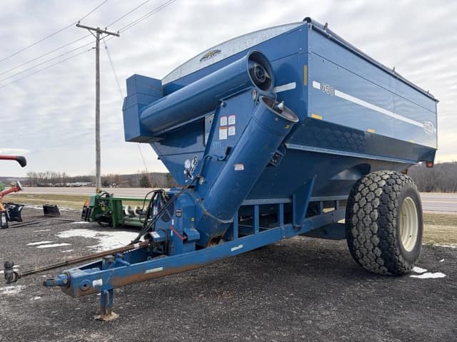 Image of Kinze 650 equipment image 4