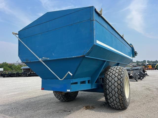 Image of Kinze 800 equipment image 3