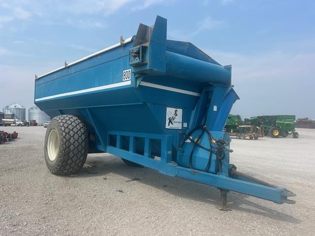 Image of Kinze 800 Primary image