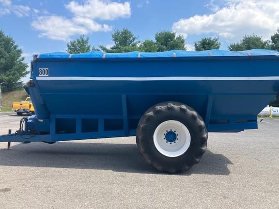Image of Kinze 800 equipment image 4