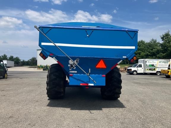 Image of Kinze 800 equipment image 3