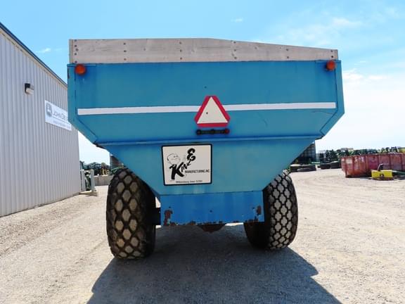 Image of Kinze 800 equipment image 4