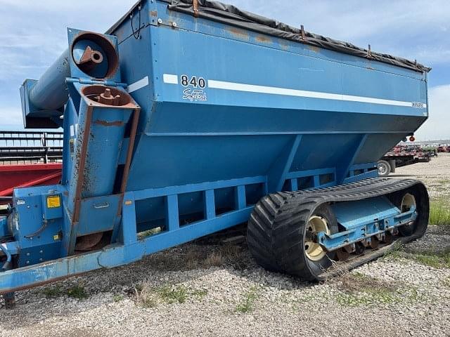 Image of Kinze 840 Image 0