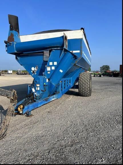 Image of Kinze 840 equipment image 1